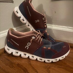 OnCloud Running Shoes - Women’s 8 - Mulberry/Velvet